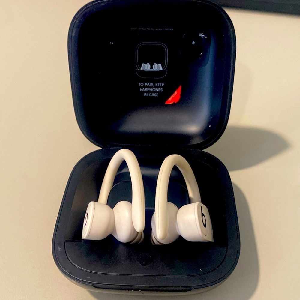 Apple Powerbeats Pro - Totally wireless earphones - Ivory (renewed)